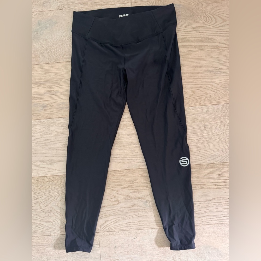 SKIMS Performance High-Waisted 7/8 Legging size M